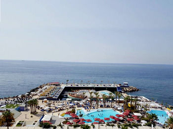 Riviera Hotel